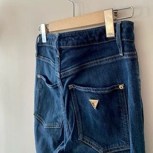 GUESS Super High-Rise Skinny Jeans